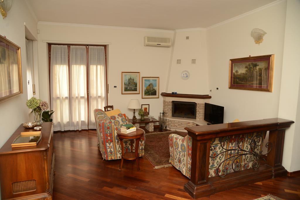 Casa Delle Ortensie Bed & Breakfast Alpignano Exterior photo